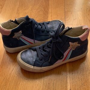 Girls rainbow sneakers. Size 1.